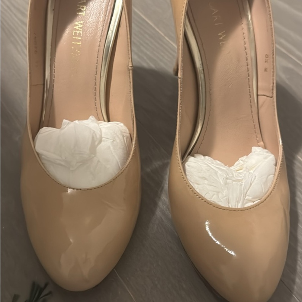Stuart weitzman nude pumps